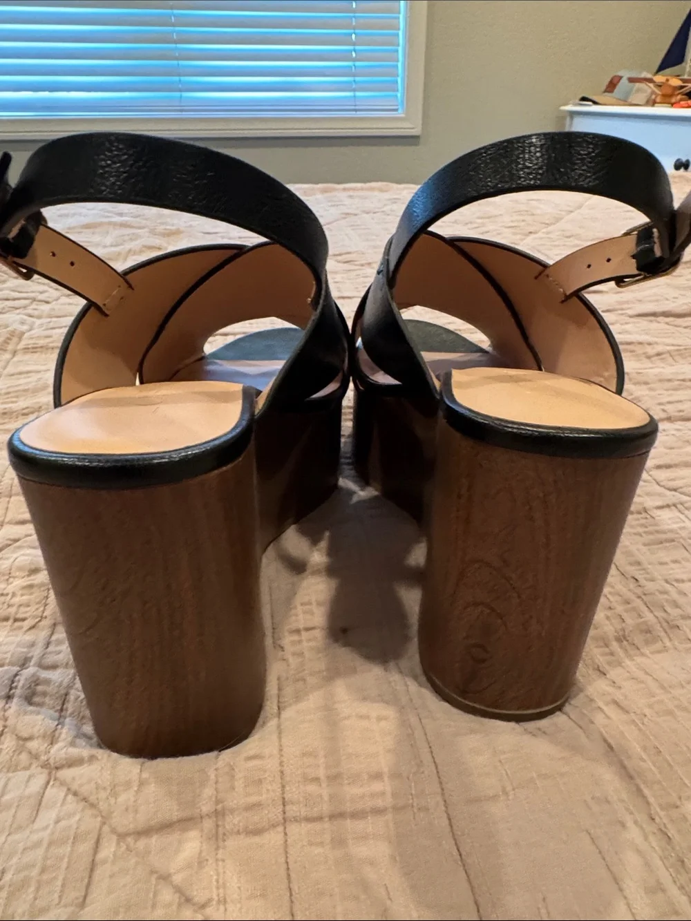 LOFT Black Cross‑Strap Platform Slingback Sandals